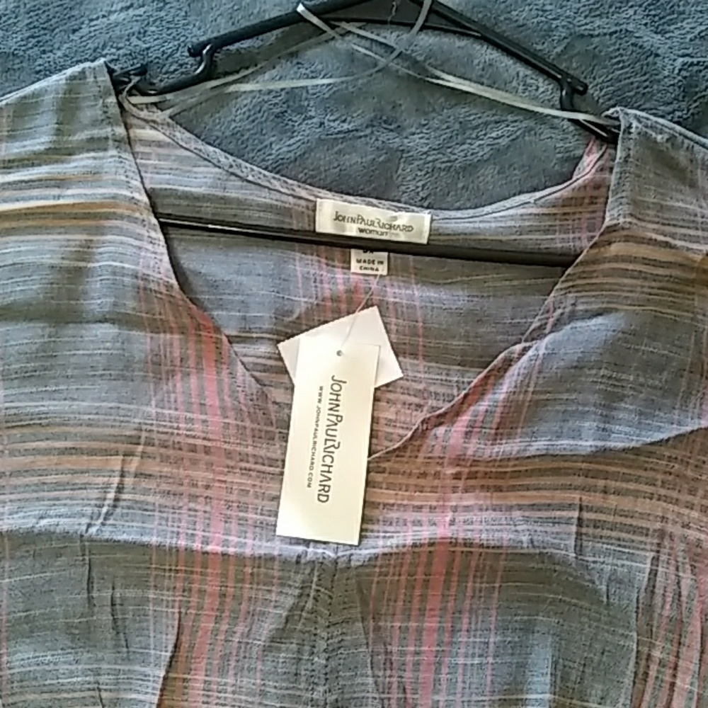 Multi Color Top - Picture 5 of 5